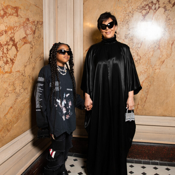 North West et Kris Jenner - Photocall du défilé de mode Haute-Couture automne-hiver 2022-2023 "Balenciaga" à Paris. Le 6 juillet 2022 © Tiziano Da Silva-Pierre Perusseau / Bestimage 