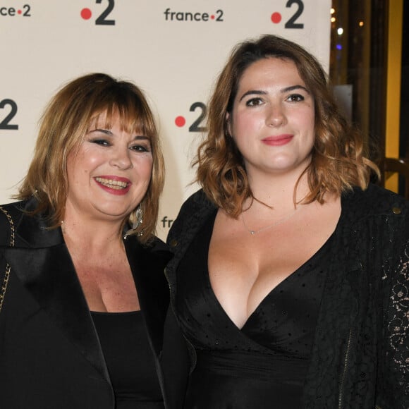 Michèle Bernier et Charlotte Gaccio lors de la 31ème cérémonie des Molières 2019 aux Folies Bergère à Paris, France, le 13 mai 2019. © Coadic Guirec/Bestimage 