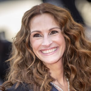 Julia Roberts - Montée des marches du film " Armageddon Time " lors du 75ème Festival International du Film de Cannes. Le 19 mai 2022 © Cyril Moreau / Bestimage 