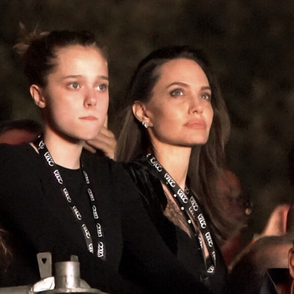 Angelina Jolie et sa fille Shiloh Jolie-Pitt assistent au concert Maneskin pour la première mondiale du "Loud Kids Tour" au "Circo Massimo" à Rome, Italie, le 9 juillet 2022. 