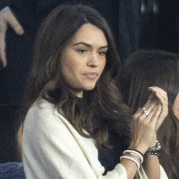 Diane Leyre (Miss France 2022) dans les tribunes lors du match de Ligue 1 "PSG - OM (2-1)" au Parc des Princes, le 17 avril 2022. © Agence/Bestimage