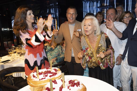 Exclusif - Caroline Barclay, Jean Roch et Jacqueline Veyssière lors de l'anniversaire de Jacqueline Veyssière au VIP Room à Saint-Tropez le 11 juillet 2022. © Cyril Moreau / Bestimage