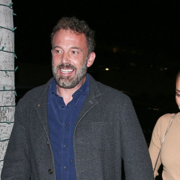 Exclusif - Jennifer Lopez et son fiancé Ben Affleck ont dîné au restaurant Nerano à Beverly Hills le 24 mai 2022. 