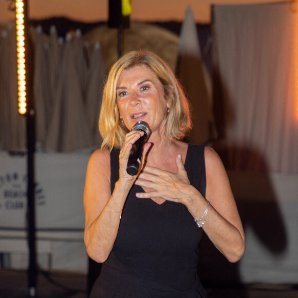 Michèle Laroque (marraine de l'association ESM) - Dîner de Gala sous les Étoiles de l'ESM ex-association Enfant Star et Match au Carlton Beach Club à Cannes le 2 juillet 2022 suivi d'un défilé de mode. ©Nicolas Gavet / Panoramic / Bestimage