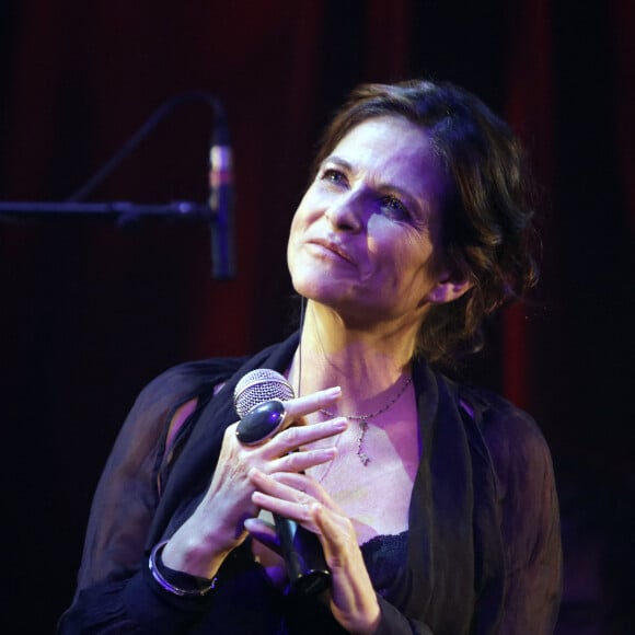 Charlotte Valandrey a fêté son 50ème anniversaire lors de son concert au Zèbre de Belleville à Paris. Le 29 novembre 2018 © Cédric Perrin / Bestimage 