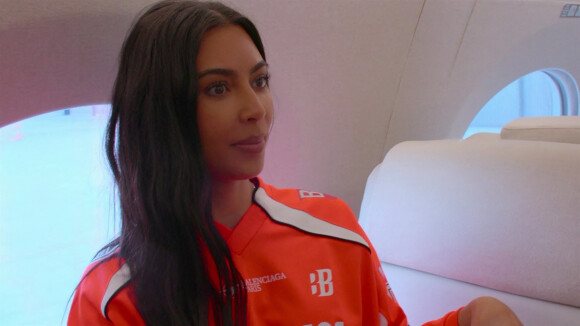 Kim Kardashian propose une petite visite guidée de son jet privé pour ses followers. Los Angeles. 