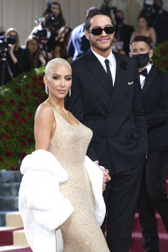 Kim Kardashian (qui porte la célèbre robe de Marilyn Monroe) et Pete Davidson - Les célébrités arrivent à la soirée du "MET Gala" à New York. © Future-Image via Zuma Press/Bestimage 