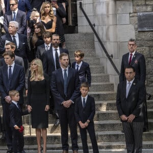 Donald Trump et sa femme Melania, Barron Trump, Vanessa Trump, Jared Kushner, Lara Trump, Kimberly Guilfoyle, Donald Trump Jr, Ivanka Trump, Eric Trump, et leurs enfants - Obsèques de Ivana Trump en l'église St Vincent Ferrer à New York. Le 20 juillet 2022 © Sonia Moskowitz Gordon / Zuma Press / Bestimage