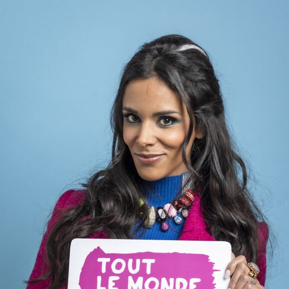 Shy'm - Backstage de l'émission "Tout le monde chante contre le cancer" au Palais des Congrès à Paris, diffusée le 23 décembre sur W9. L'association "Tout le monde contre le cancer" a le plaisir de vous inviter à son Gala de Noël annuel "Les Stars Relèvent Le Défi" le 6 décembre au Palais des Congrès