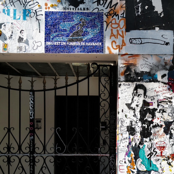Info - Charlotte Gainsbourg veut ouvrir au public la maison de son père "avant la fin de l'année" - Info - 30e anniversaire du décès de Serge Gainsbourg le 2 mars - Illustration de l'été 2020 à Paris lors de l'épidémie de Coronavirus (COVID-19) - La maison de Serge Gainsbourg dans le quartier Saint-Germain au 5bis Rue de Verneuil à Paris. © Lionel Urman / Panoramic / Bestimage