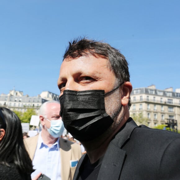 Arthur Essebag - Hommage à Sarah Halimi, assassinée en avril 2017, sur la place du Trocadero à Paris. Le 25 avril 2021