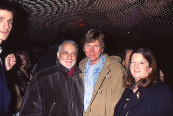 Archives - Michel Serrault, Etienne Chatillez au club "Queen" à Paris en décembre 1995.