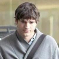 Ashton Kutcher : sans Demi Moore... c'est la déprime !