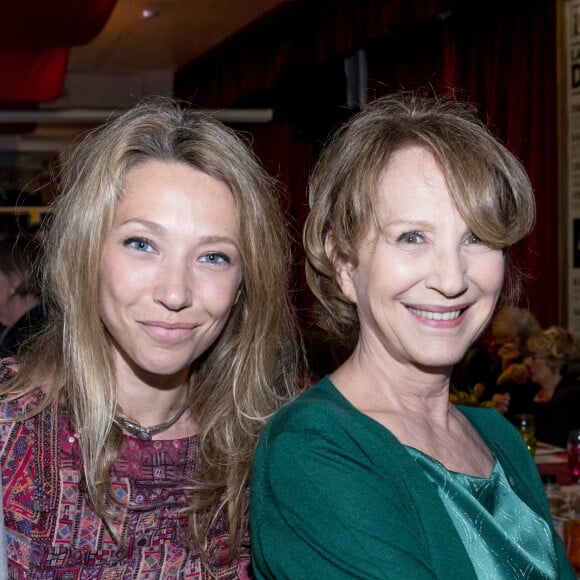 Laura Smet et sa mère Nathalie Baye - Soirée en l'honneur de Nathalie Baye, organisée par Louis Michel Colla, à La Chope des Puces, restaurant mythique de Marcel Campion à Saint-Ouen. Le 30 avril 2018 © Cyril Moreau / Bestimage 