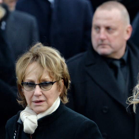 Nathalie Baye et Laura Smet - Sorties de l'église de la Madeleine après les obsèques de Johnny Hallyday à Paris le 9 décembre 2017. © Veeren / Bestimage 