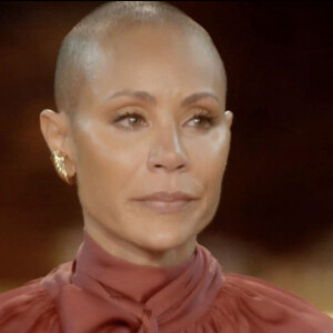 Jada Pinkett Smith et sa fille Willow sur le plateau de l'émission "Red Table Talk" à Los Angeles. 