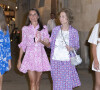 La reine Letizia d'Espagne, ses filles Leonor et Sofia et l'ex-reine Sofia se baladent dans les rues de Palma à Majorque
