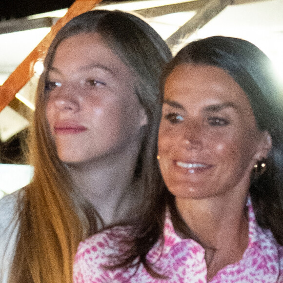 L'infante Sofia, la reine Letizia et la reine Sofia - La reine Letizia d'Espagne, ses filles et la reine Sofia se baladent dans les rues de Palma à Majorque le 7 août 2022. 