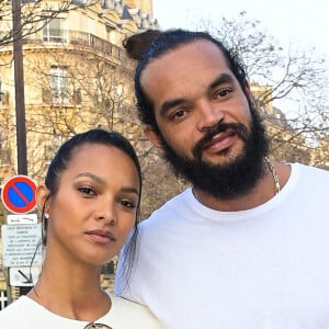 Joakim Noah et sa compagne Lais Ribeiro - Arrivées au défilé Elie Saab Automne/Hiver lors de la Fashion Week de Paris au Plais de Tokyo à Paris, France. © Federico Pestellini/Panoramic/Bestimage