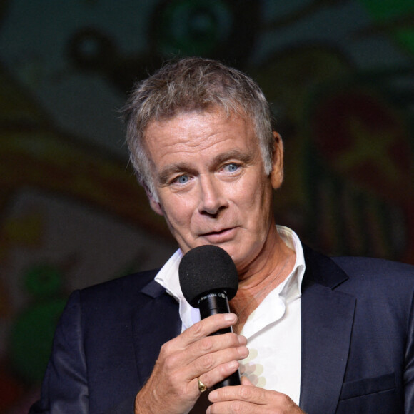 Exclusif - Franck Dubosc - Cérémonie de la première édition "Les Coups de Coeur DAPAT" au théâtre Marigny à Paris le 27 septembre 2021. Le fonds de dotation DAPAT à pour mission prioritaire de lutter contre l'exclusion, l'isolement et la pauvreté des femmes en détresse et des mères SDF. Plus globalement, il entend favoriser l'insertion sociale et professionnelle ainsi que l'autonomie et la dignité de ces personnes, en proposant un parcours complet d'accompagnement pour la réinsertion dans la société et sur le marché du travail. © Rachid Bellak/Bestimage 