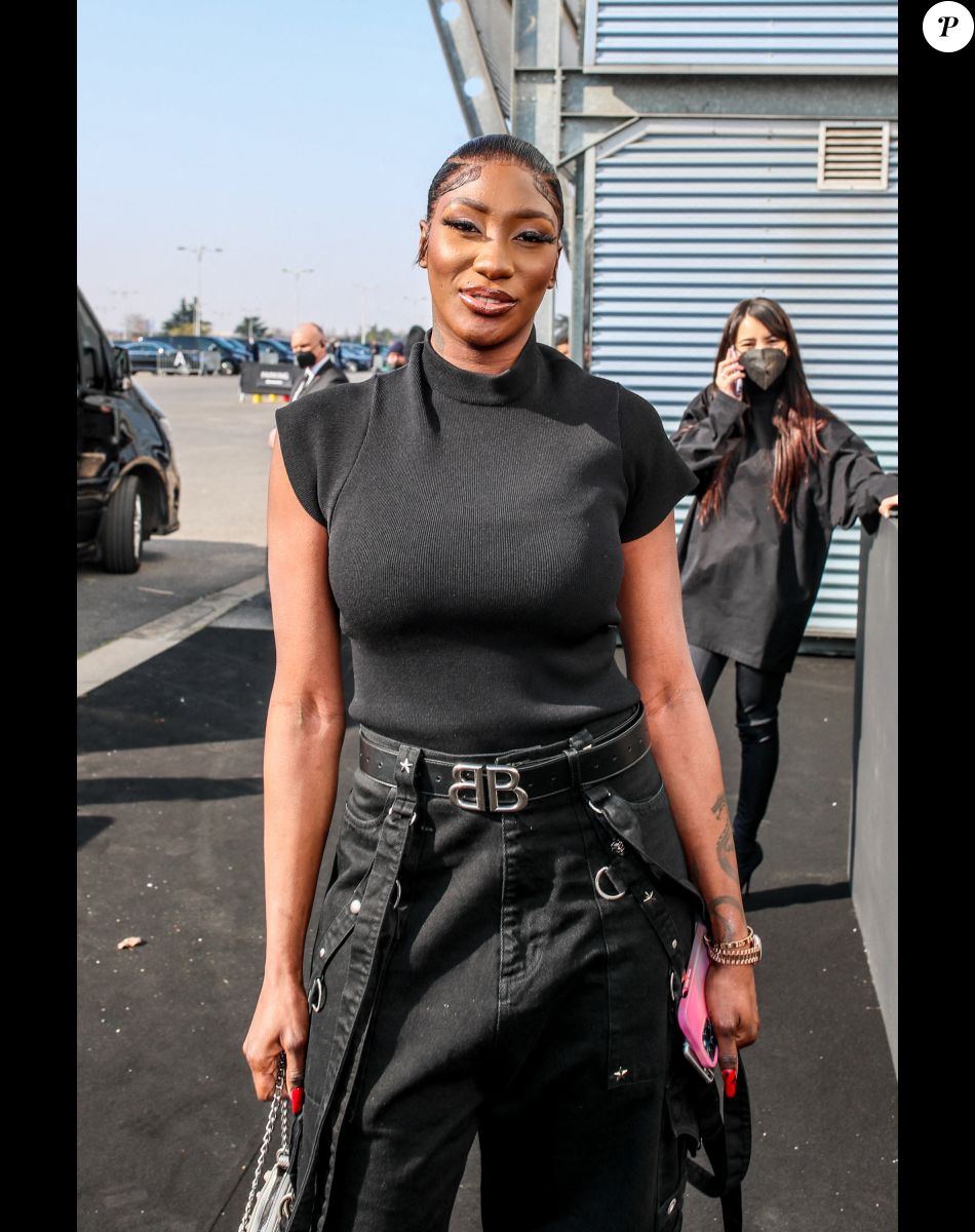 Exclusif - Aya Nakamura - Arrivées au défilé Balenciaga Automne/Hiver 2022/2023 lors de la Fashion Week de Paris au Bourget à Paris, France, le 6 mars 2022. © Da Silva-Perusseau/Bestimage