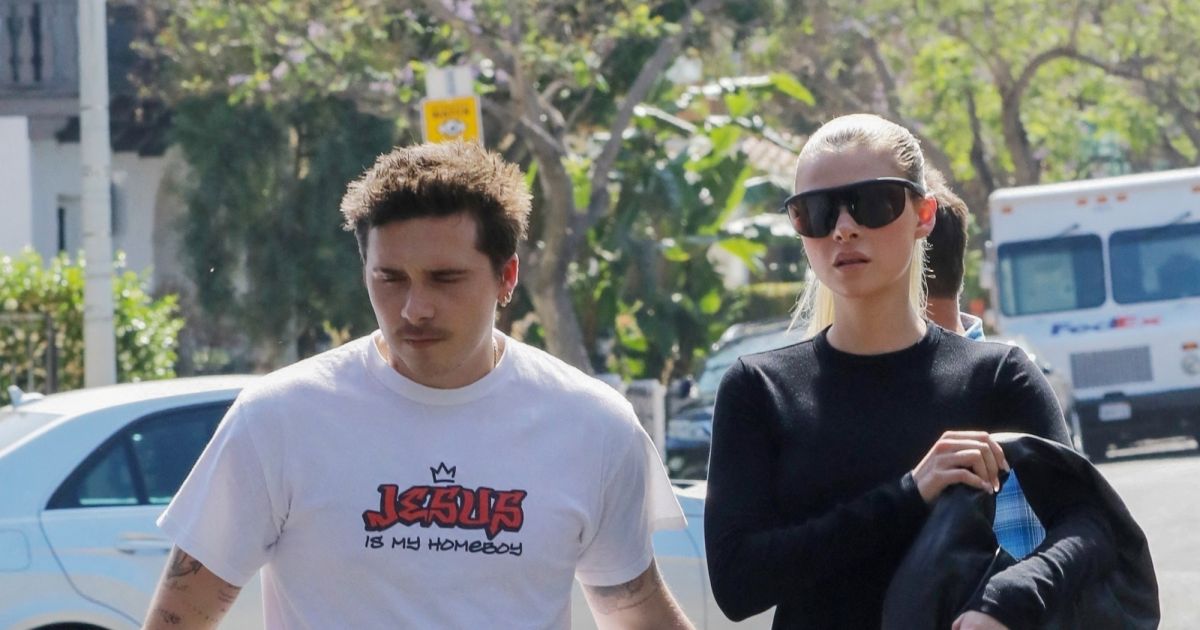 Amour Soleil Et Cha Cha Cha Exclusif - Brooklyn Beckham et sa femme Nicola Peltzretrouvent des amis