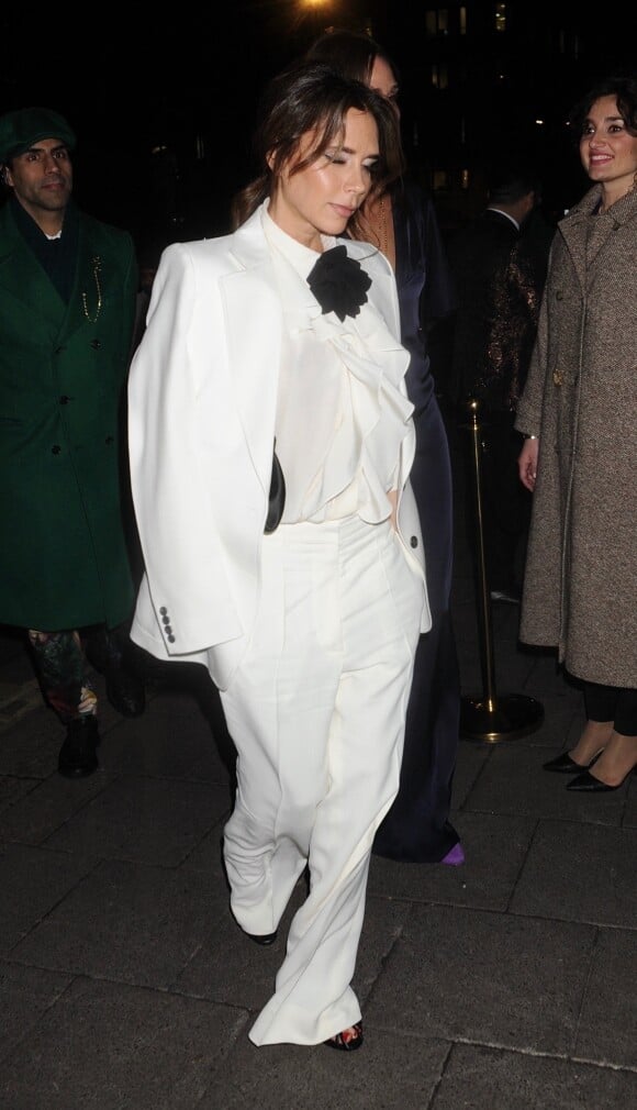 Victoria Beckham - Arrivées et sorties au club Annabels après la soirée "The British Vogue And Tiffany & Co. Fashion And Film Party" à Londres. Le 2 février 2020 