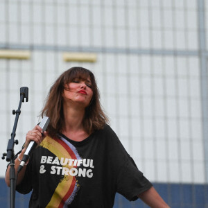 Sandrine Quétier - Concert du groupe rock "Molly Pepper " et présentation de leur EP1 release party au Papa Cabane un lieu parisien insolite, une terrasse de 1000 m2 sur le parc de Bercy à Paris le 18 mai 2022 © Coadic Guirec/Bestimage 