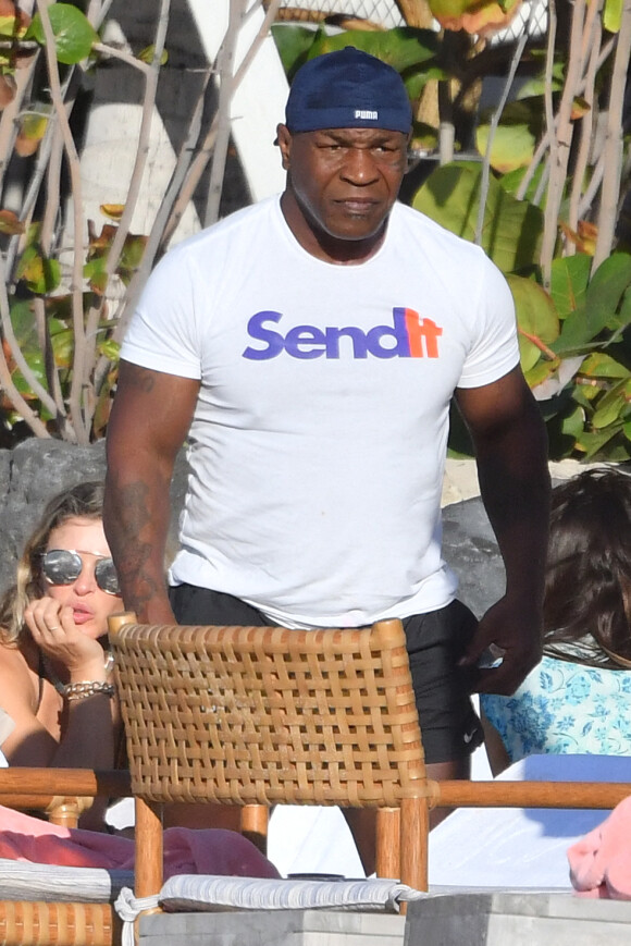 Exclusif - Mike Tyson profite de ses vacances à Saint-Barthélemy, Antilles françaises, France, le 1er janvier 2022.
