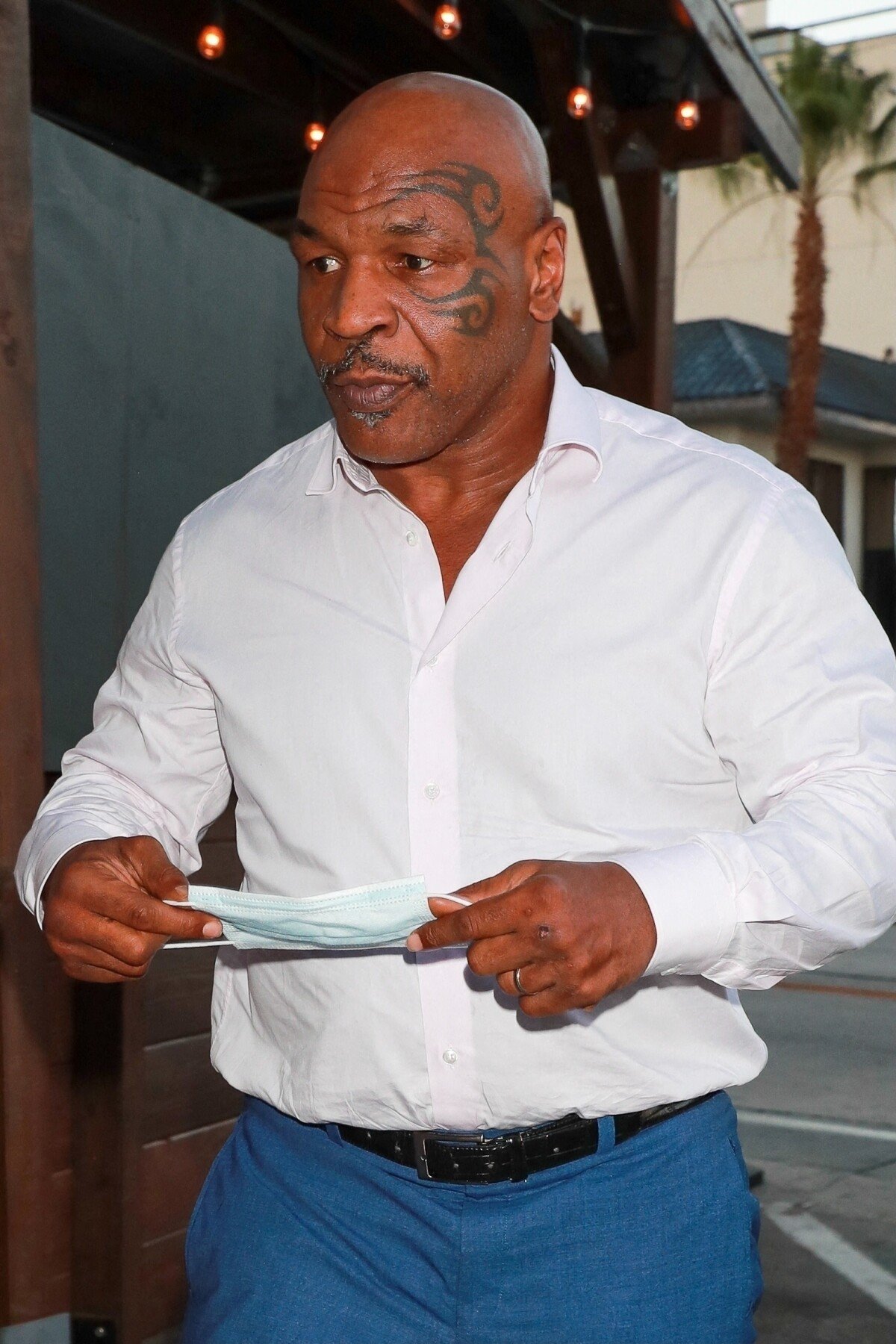 Photo Exclusif Mike Tyson arrive au restaurant Craig