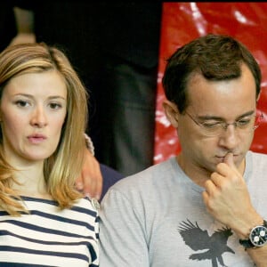 Jean-Luc Delarue et sa compagne Elisabeth Bost au parc des Princes. © Guillaume Gaffiot/Bestimage
 