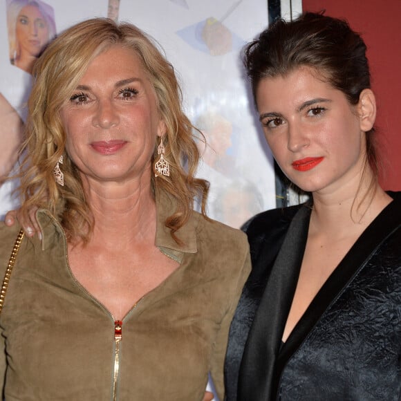 Michèle Laroque et sa fille Oriane Deschamps - Avant-première du film Brillantissime au cinéma Publicis à Paris, France, le 15 janvier 2018. © Veeren/Bestimage