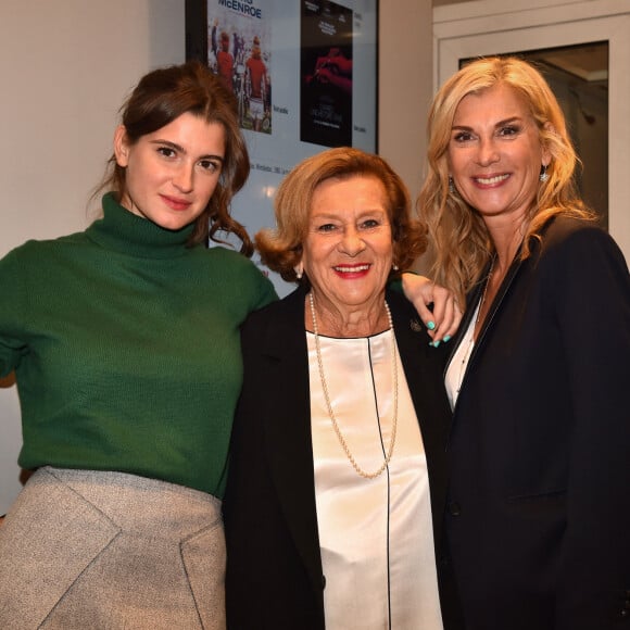 Doina Trandabur avec sa fille Michèle Laroque et sa petite fille Oriane Deschamps (la fille de M. Laroque) - Présentation du film de M. Laroque "Brillantissime" en avant-première à Nice aux Pathé Cinémas, le 10 novembre 2017. © Bruno Bebert/Bestimage