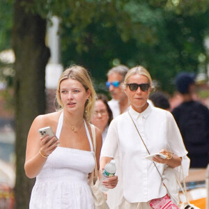 Gwyneth Paltrow et sa fille Apple se rendent à la boutique Goop de Gwyneth à New York le 9 août 2022. 
