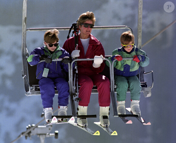 La princesse Diana, Le prince William, duc de Cambridge, Le prince Harry, duc de Sussex en 1991