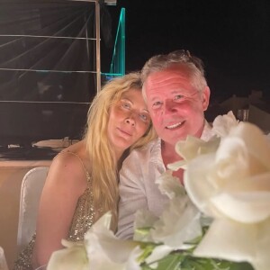 Loana a été très critiquée pour les photos d'une soirée avec Massimo Gargia. @ Instagram / Stéphane Pelletier