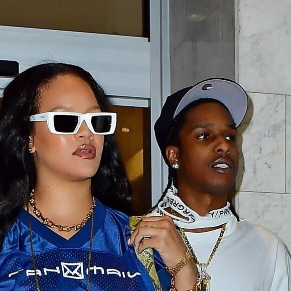 Rihanna et son compagnon Asap Rocky quittent un building de Manhattan à New York, le 23 août 2022. 