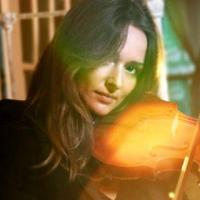Karen Brunon : La ravissante virtuose d'Aznavour, Daho ou encore Vanessa Paradis, se dévoile tout en douceur...