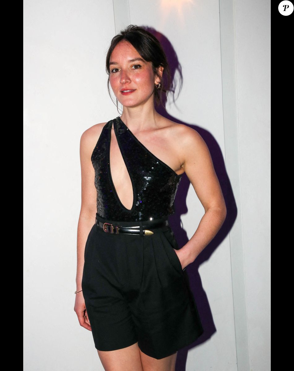 Semi-Exclusif - Anais Demoustier (Habillée en Celine) - People au dîner de l'association AEM (Un Avenir pour les Enfants du Monde), au profit des enfants du Rwanda, au Pavillon Ledoyen à Paris. Le 24 mars 2022 © Borde-Rindoff / Bestimage