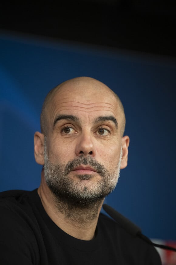 L'entraîneur de Manchester City Pep Guardiola lors d'une conférence de presse au stade Santiago Bernabeu à Madrid, Espagne