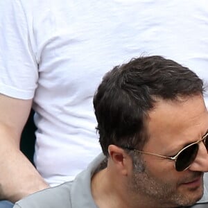 Arthur (Jacques Essebag) et sa compagne Mareva Galanter dans les tribunes lors de la finale homme des Internationaux de Tennis de Roland-Garros à Paris, le 11 juin 2017. © Jacovides-Moreau/Bestimage