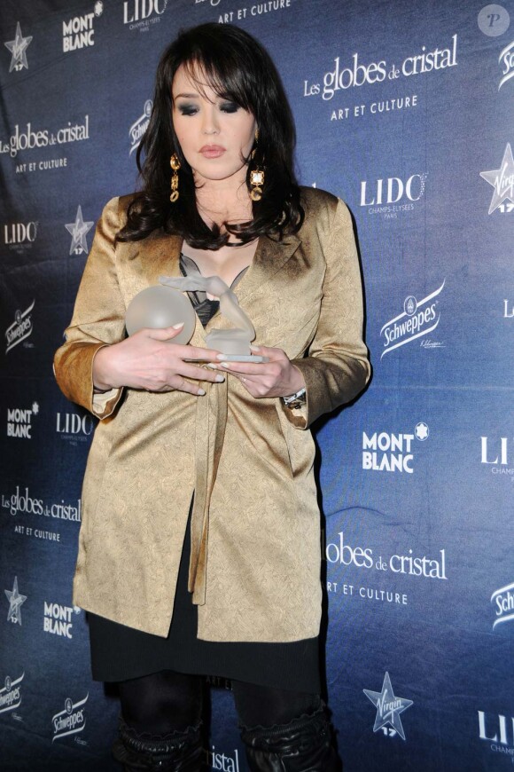 Isabelle Adjani sacrée meilleure actrice aux Globes de Cristal, à Paris, le 8 février 2010 !