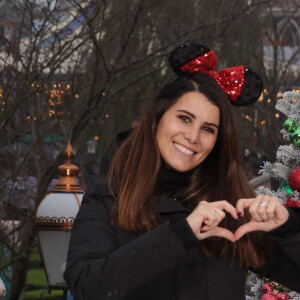 Karine Ferri - Les célébrités fêtent Noël à Disneyland Paris en novembre 2021. © Disney via Bestimage