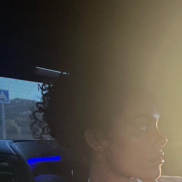 Tina Kunakey au mariage de Simon Porte Jacquemus. Instagram. Le 31 août 2022.