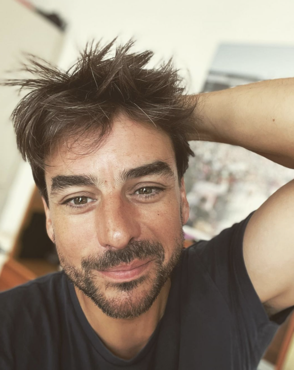 Julian Bugier dévoile son look naturel de vacances - Instagram
