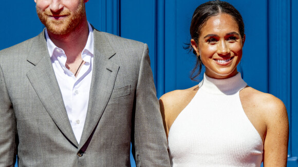 Meghan Markle, look glamour et épaules dénudées : la duchesse fait le show avec Harry, très tendre