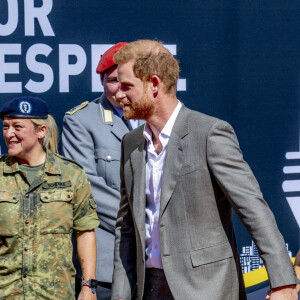 Le prince Harry, duc de Sussex et Meghan Markle, duchesse de Sussex, arrivent à l'hôtel de ville pour l'événement Invictus Games Dusseldorf 2023 One Year to Go, à Düsseldorf, Allemagne, le 6 septembre 2022.