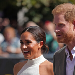 Le prince Harry, duc de Sussex et Meghan Markle, duchesse de Sussex, arrivent à l'hôtel de ville pour l'événement Invictus Games Dusseldorf 2023 One Year to Go, à Düsseldorf, Allemagne, le 6 septembre 2022.