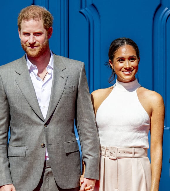 Le prince Harry, duc de Sussex et Meghan Markle, duchesse de Sussex, arrivent à l'hôtel de ville pour l'événement Invictus Games Dusseldorf 2023 One Year to Go, à Düsseldorf, Allemagne.