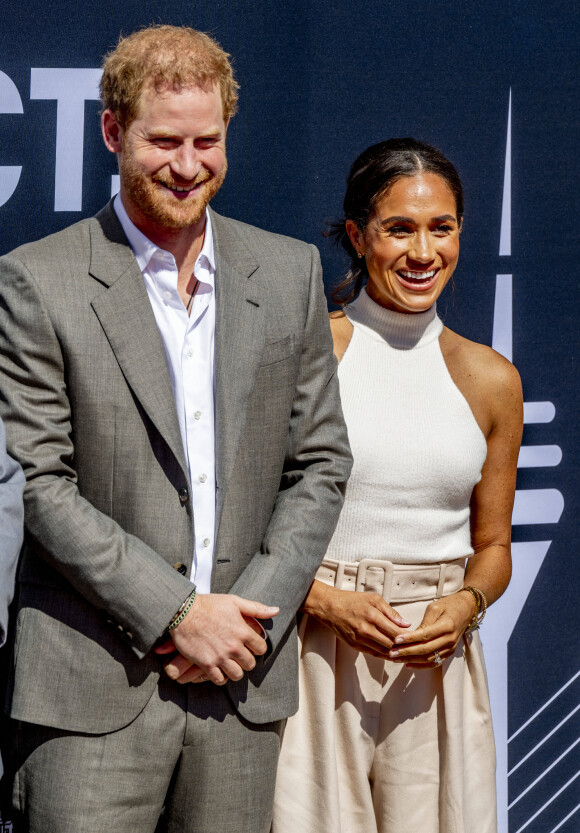 Le prince Harry, duc de Sussex et Meghan Markle, duchesse de Sussex, arrivent à l'hôtel de ville pour l'événement Invictus Games Dusseldorf 2023 One Year to Go, à Düsseldorf, Allemagne, le 6 septembre 2022.